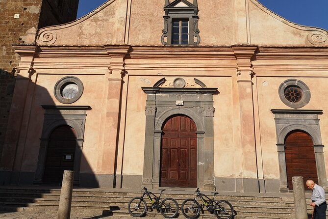 small-group-e-bike-experience-from-orvieto-to-civita-with-lunch