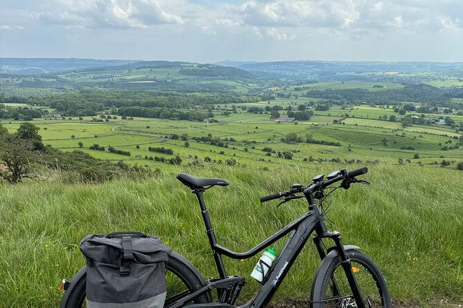 small-group-ebike-tour-featuring-peak-district-highlights