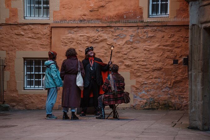 small-group-edinburgh-old-town-ghost-walking-tour-2