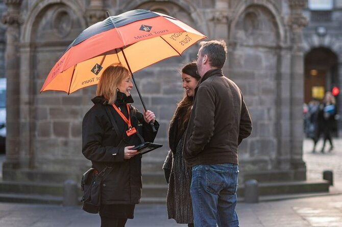 small-group-edinburgh-underground-vaults-graveyard-ghost-tour