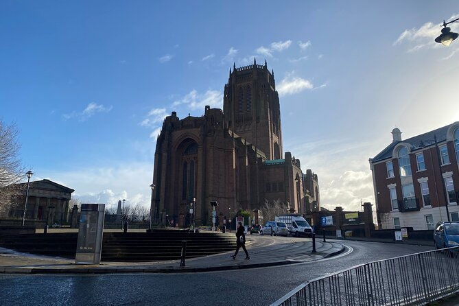 small-group-experience-local-food-tour-in-liverpool