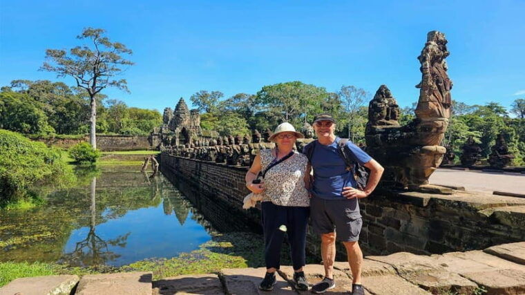 small-group-explore-angkor-wat-sunrise-tour-with-guide-4