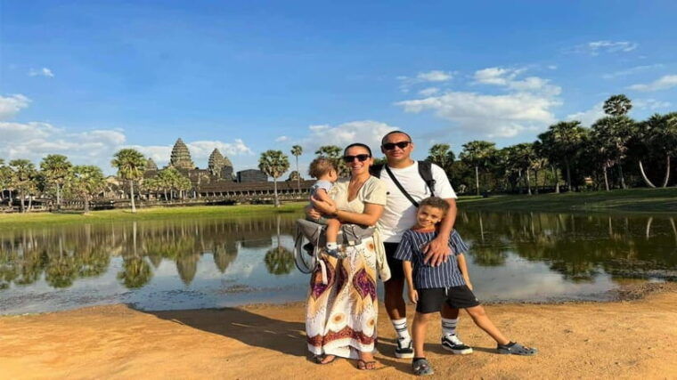 small-group-explore-angkor-wat-sunrise-tour-with-guide-4