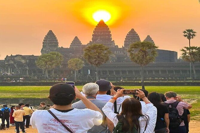 Small-Group Explore Angkor Wat Sunrise Tour with Guide - Why This Tour Offers Great Value