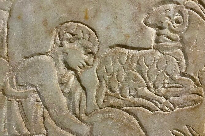 small-group-express-tour-of-roman-catacombs-with-transfer