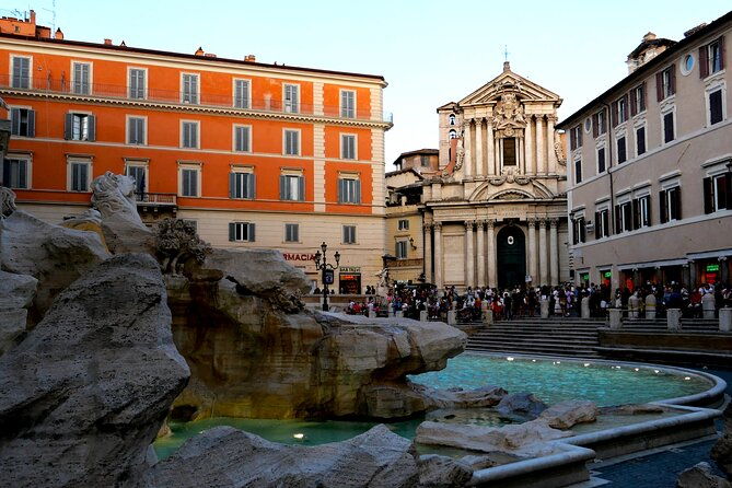 small-group-express-tour-of-trevi-fountain-with-undergrounds-2