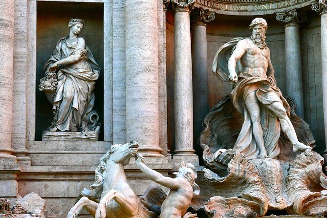 small-group-express-tour-of-trevi-fountain-with-undergrounds-2