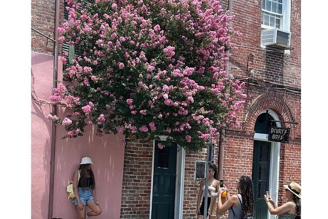 small-group-french-quarter-history-walking-tour-2