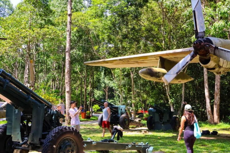 Small Group Full-Day Cu Chi Tunnels and Mekong Trip - Discovering Vietnam’s Hidden Treasures: A Review of the Full-Day Cu Chi Tunnels & Mekong Trip