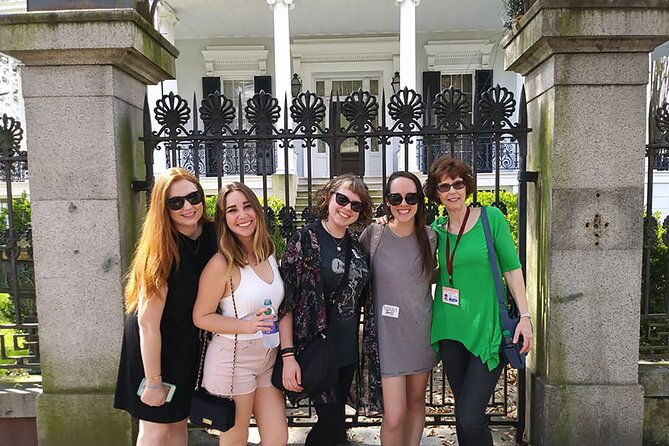 small-group-glamorous-garden-district-tour