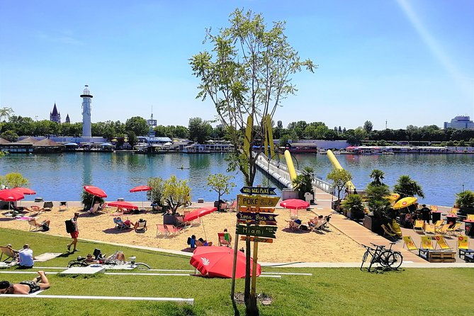 small-group-guided-kayak-tour-of-vienna