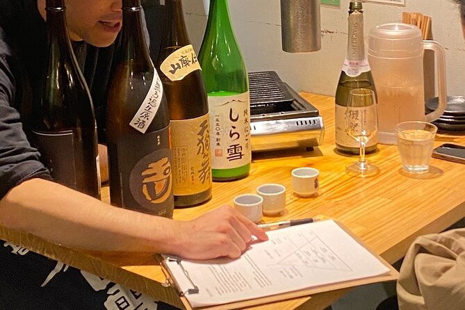 small-group-guided-sake-tasting-experience-in-tsukiji-near-ginza