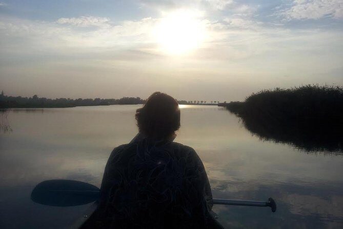 Small-Group Guided Sunset Canoe Tour in Waterland with Dinner - Who Is This Tour Best For?