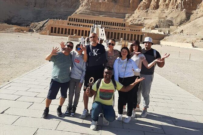 Small Group Guided Tour of Luxor from Hurghada - FAQs