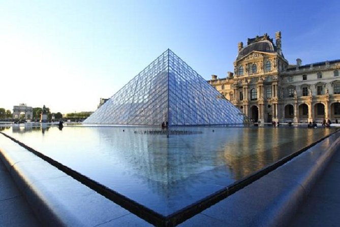 small-group-guided-tour-of-the-louvre-in-french
