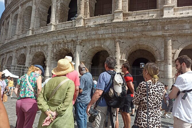 small-group-guided-tour-to-the-colosseum-roman-forum-and-palatine-hill-3