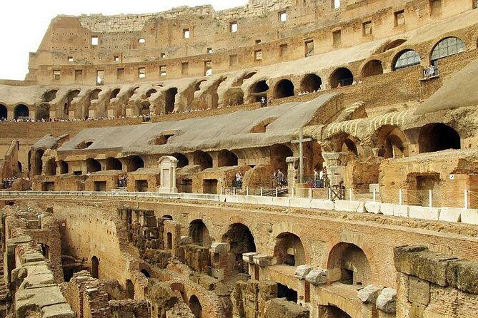 small-group-guided-tour-to-the-colosseum-roman-forum-and-palatine-hill-4