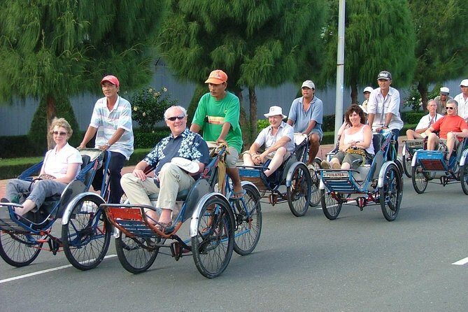 Small Group Hanoi Evening Tour with Cyclo and Water Puppet Show with Food - Authentic Insights from Reviews