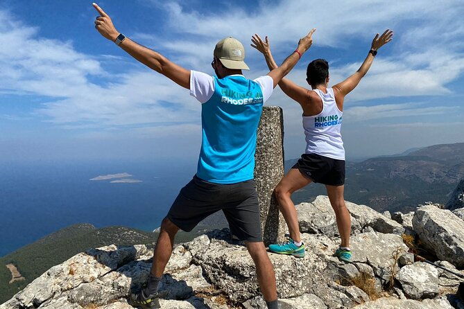 small-group-hiking-on-mount-akramitis-in-rhodes