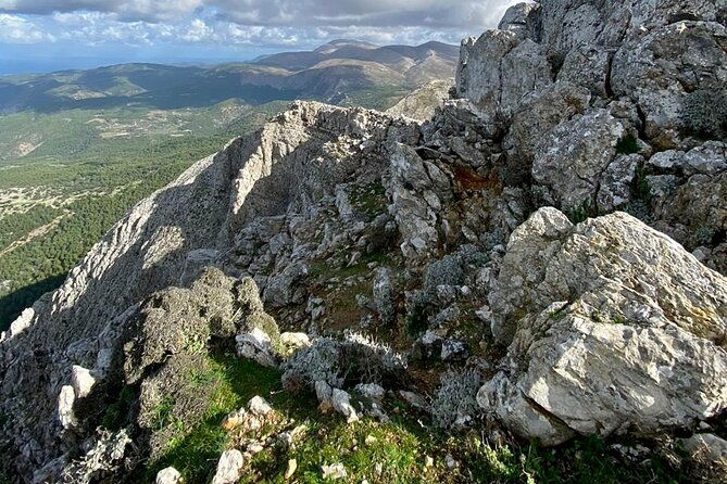 small-group-hiking-on-mount-akramitis-in-rhodes