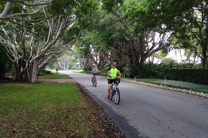 small-group-historic-old-naples-guided-bicycle-tour