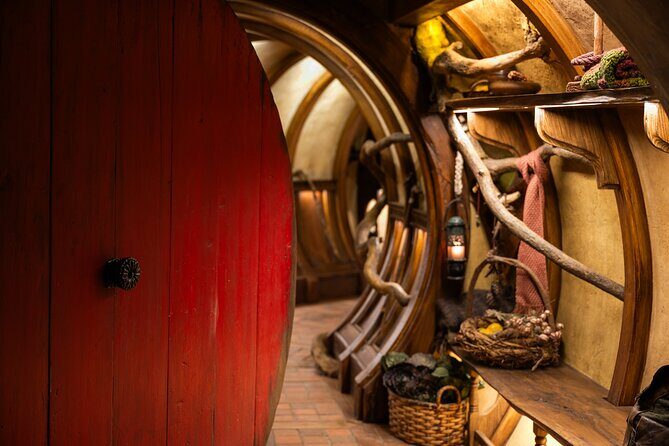 Small-Group Hobbiton Tour from Auckland with Party Marquee Lunch - FAQ