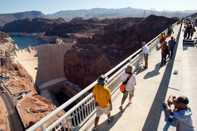 small-group-hoover-dam-powerplant-and-ocallahan-bridge-tour