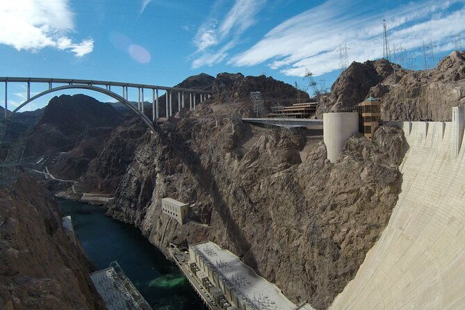 small-group-hoover-dam-powerplant-and-ocallahan-bridge-tour