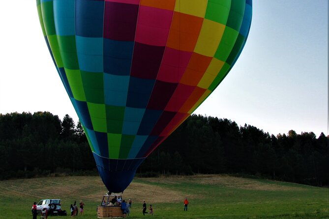 small-group-hot-air-balloon-flight-to-sila-with-breakfast