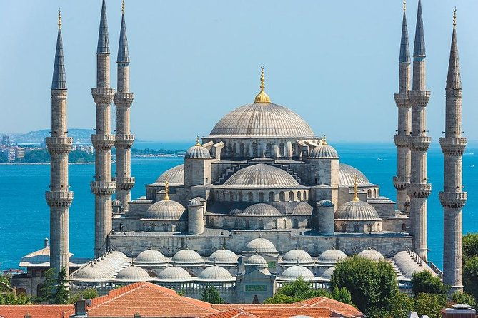 small-group-istanbul-full-day-shore-excursion-hagia-sophia-topkapi-palace-blue-mosque-hippodrome-and-grand-bazaar-2