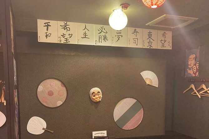 small-group-japanese-calligraphy-workshop-experience
