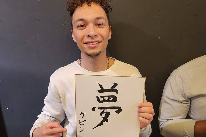 small-group-japanese-calligraphy-workshop-experience