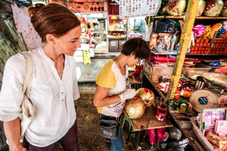 small-group-kowloon-markets-walking-tour