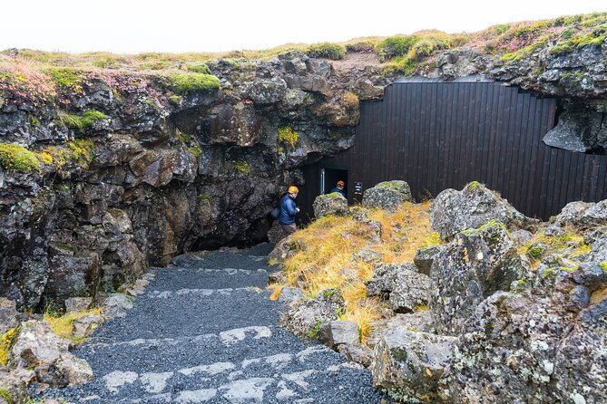 small-group-lava-caving-experience-from-reykjavik