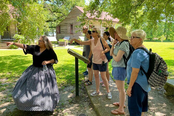 Small-Group Louisiana Plantations Tour with Gourmet Lunch from New Orleans - FAQ