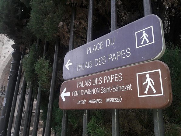 small-group-marseille-shore-excursion-avignon-chateauneuf-du-pape-wine-tour-4