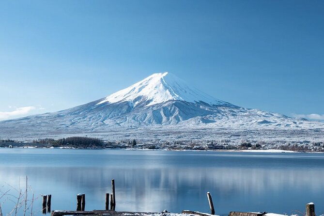 small-group-mt-fuji-sengen-shrine-and-lake-kawaguchi-tour