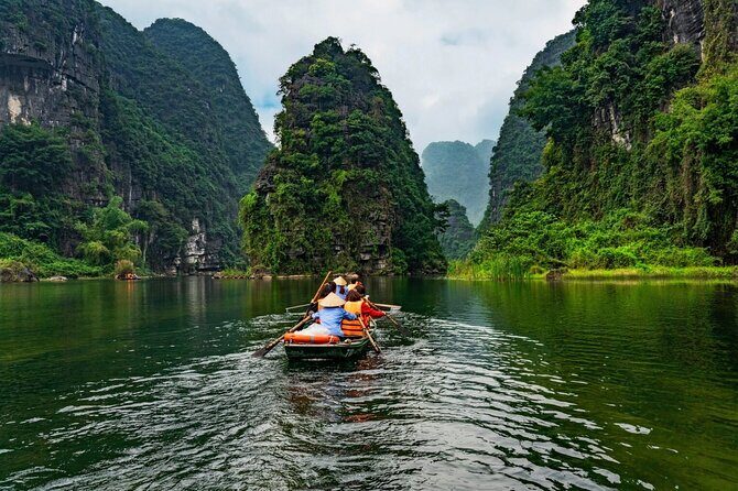 Small Group Ninh Binh Day Tour to Hoa Lu Trang An from Hanoi - Practicalities and Value