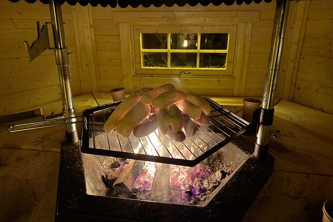 small-group-northern-lights-hunting-with-bbq-and-visiting-cabin