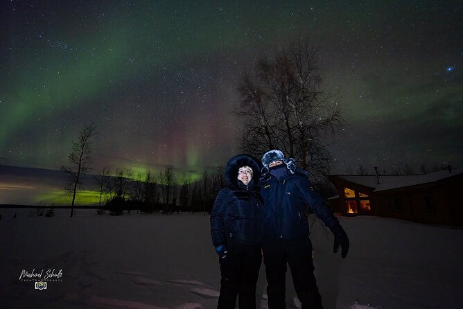 small-group-northern-lights-lodge-tours-from-fairbanks-solo-traveler-2