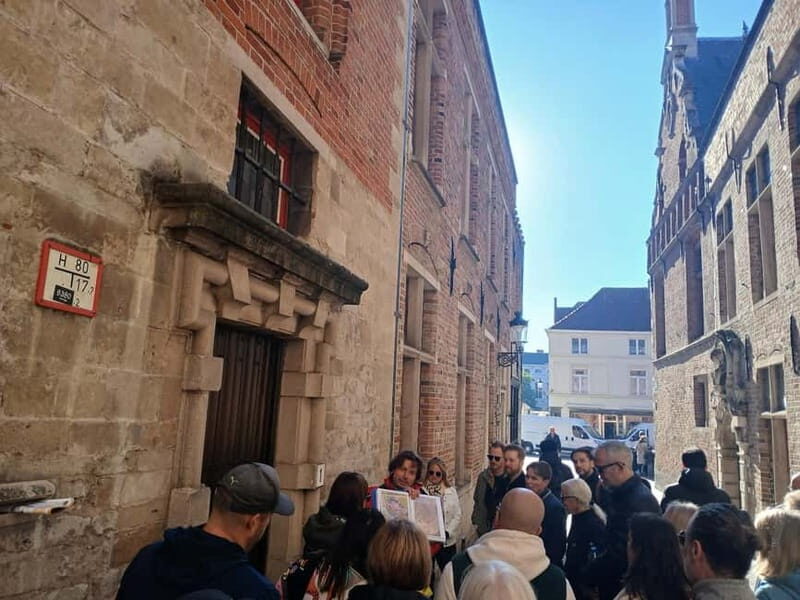 Small-Group Nostalgic Walking Tour of Bruges - An In-Depth Look at the Bruges Nostalgic Walking Tour
