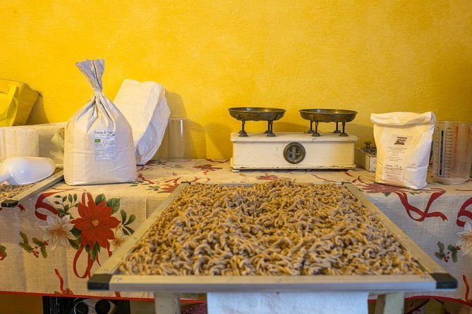 small-group-pasta-and-tiramisu-class-with-mamma-in-trieste