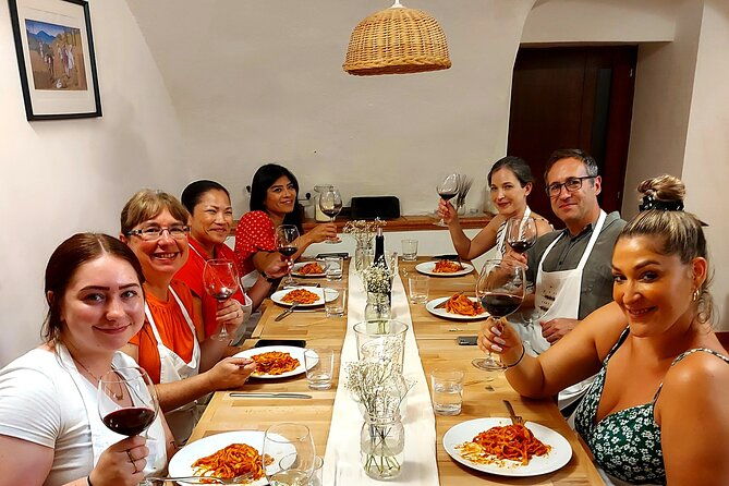 small-group-pasta-making-steps-from-the-vatican-museums
