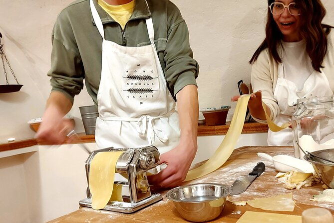 small-group-pasta-making-steps-from-the-vatican-museums