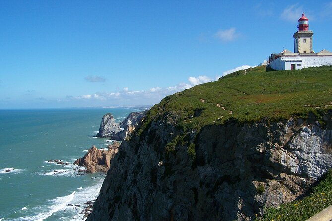 small-group-pena-palace-sintra-regaleira-and-cascais
