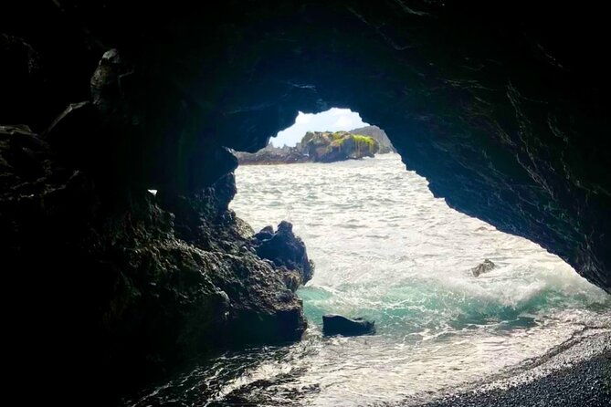 small-group-road-to-hana-tour-6-to-8-passengers