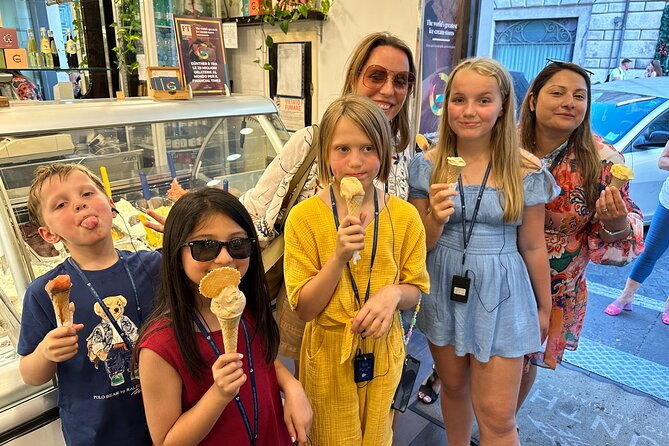 small-group-rome-night-tour-for-kids-families-w-gelato-pizza-must-see-sites