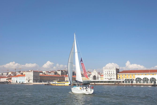 small-group-sailing-tour-on-the-tagus-river-from-lisbon