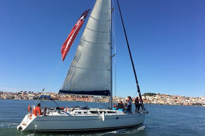 small-group-sailing-tour-on-the-tagus-river-from-lisbon