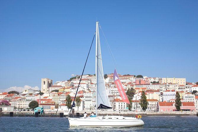 small-group-sailing-tour-on-the-tagus-river-from-lisbon